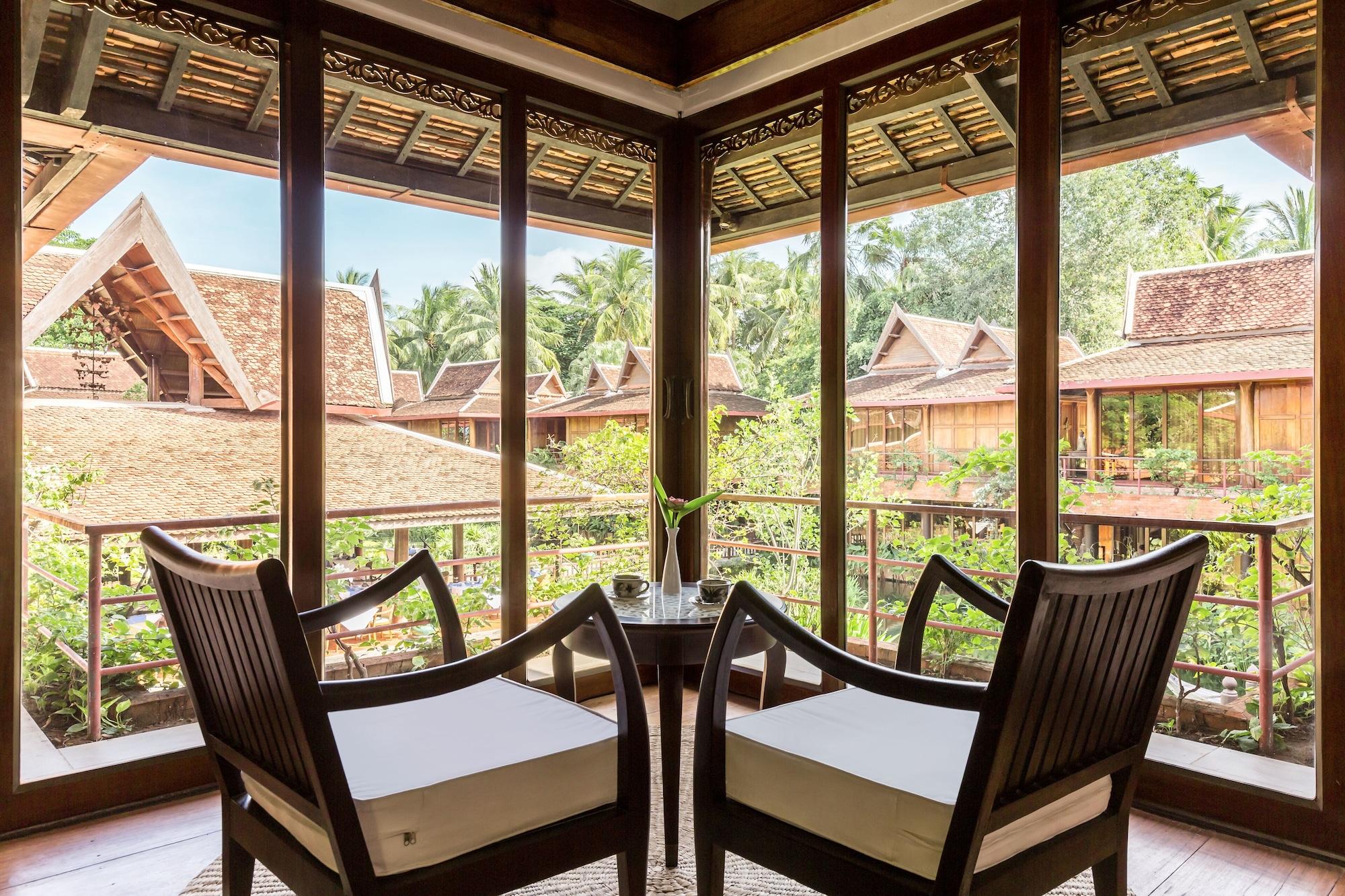 Angkor Village Hotel - Small Luxury Hotels Of The World Сиемрип Экстерьер фото A view of the resort