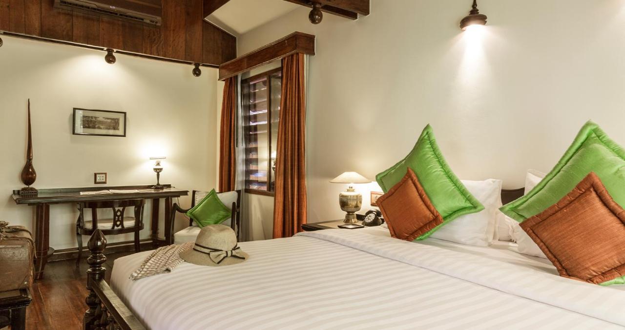 Angkor Village Hotel - Small Luxury Hotels Of The World Сиемрип Экстерьер фото A room at the hotel