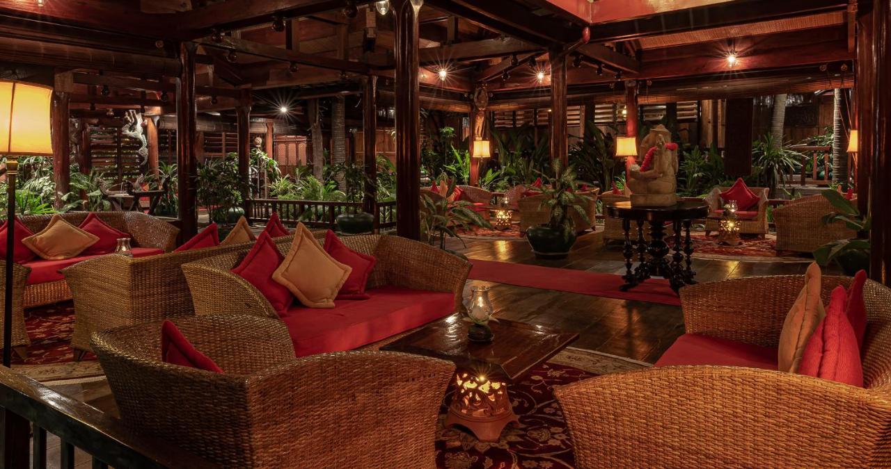 Angkor Village Hotel - Small Luxury Hotels Of The World Сиемрип Экстерьер фото The lobby of the Taj Bengal