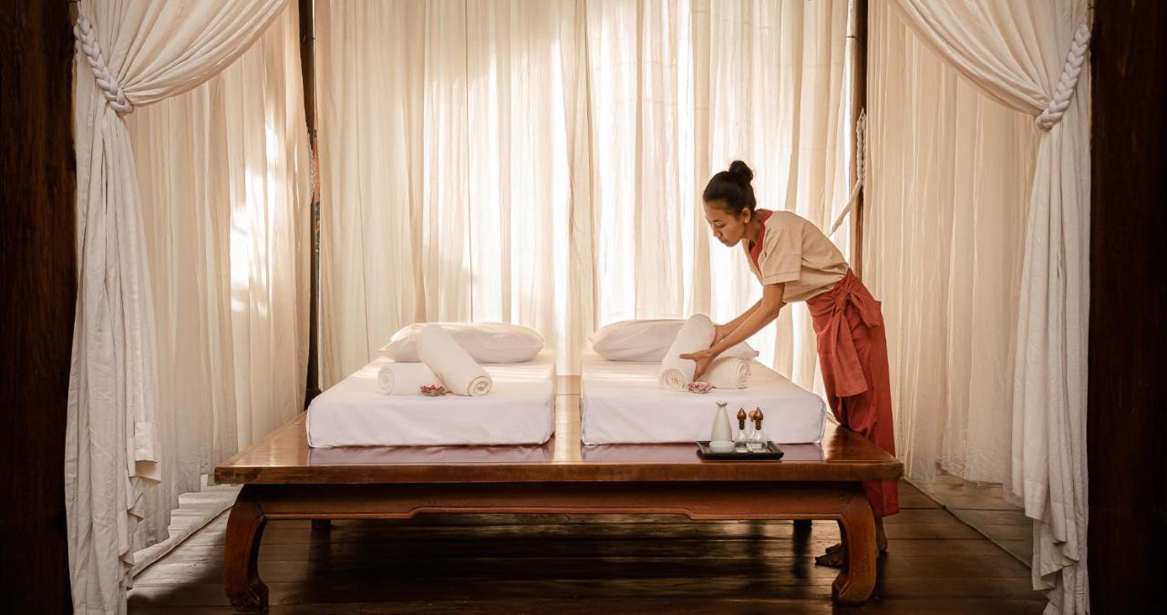 Angkor Village Hotel - Small Luxury Hotels Of The World Сиемрип Экстерьер фото Thai massage