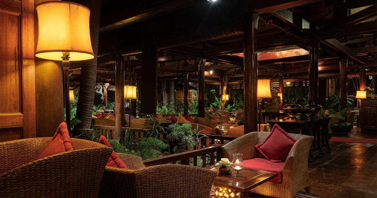 Angkor Village Hotel - Small Luxury Hotels Of The World Сиемрип Экстерьер фото The interior of the restaurant