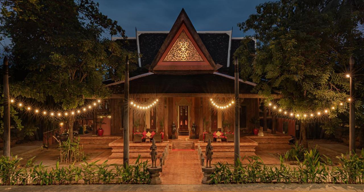 Angkor Village Hotel - Small Luxury Hotels Of The World Сиемрип Экстерьер фото The Sukhothai Thai Spa