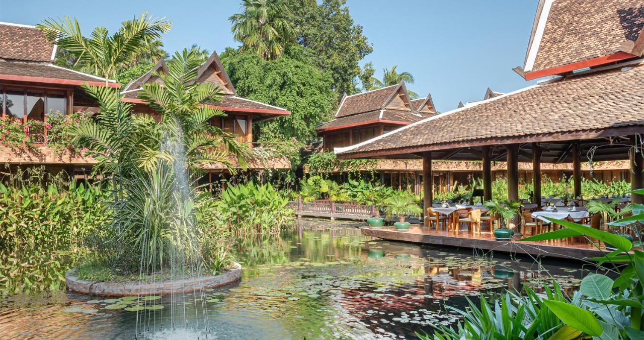 Angkor Village Hotel - Small Luxury Hotels Of The World Сиемрип Экстерьер фото The Royal Thai Pool