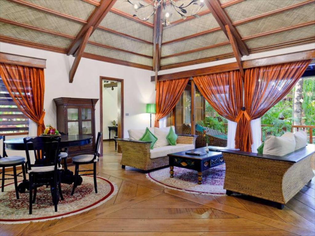 Angkor Village Hotel - Small Luxury Hotels Of The World Сиемрип Экстерьер фото The interior of a villa at the resort