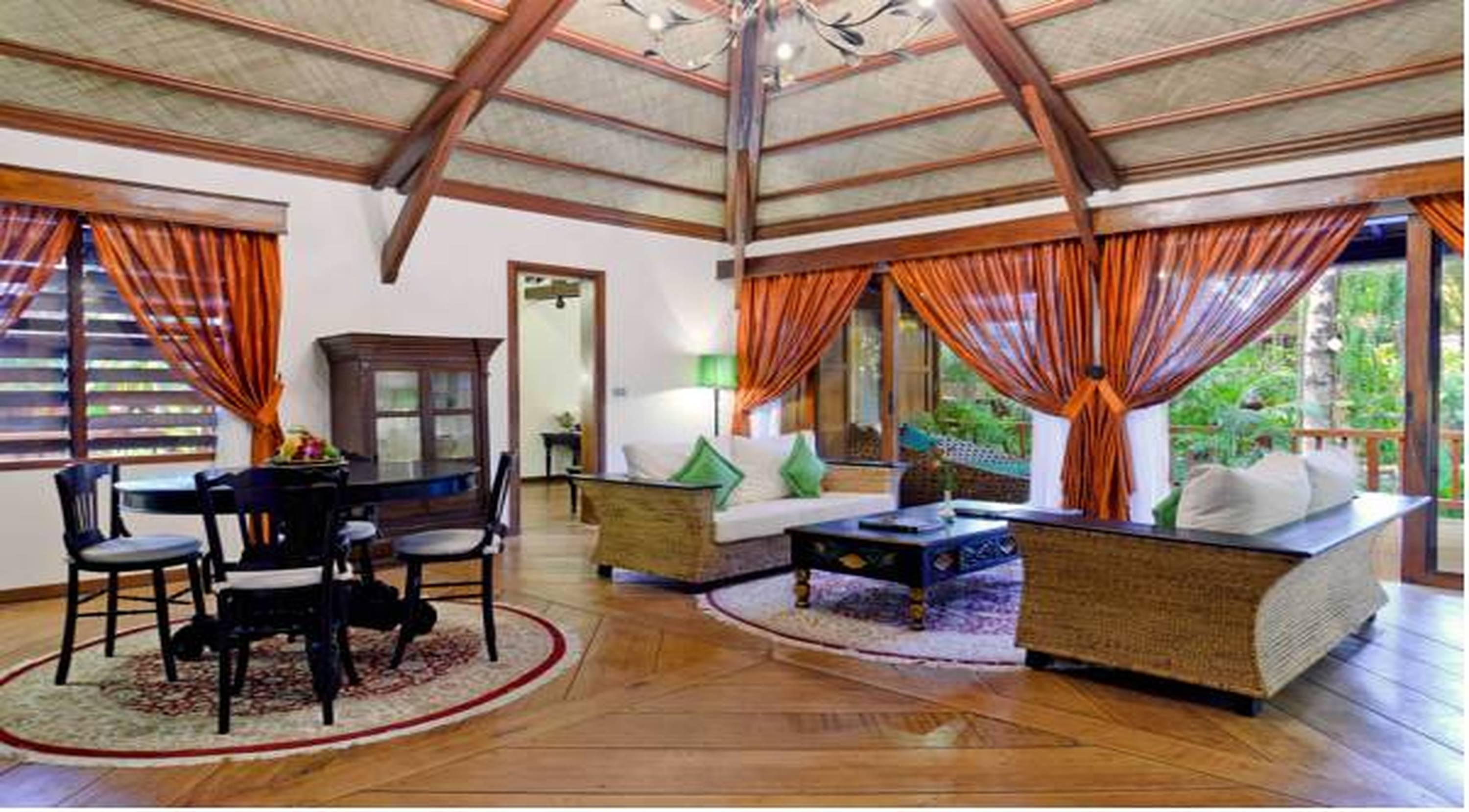 Angkor Village Hotel - Small Luxury Hotels Of The World Сиемрип Экстерьер фото Interior of a villa